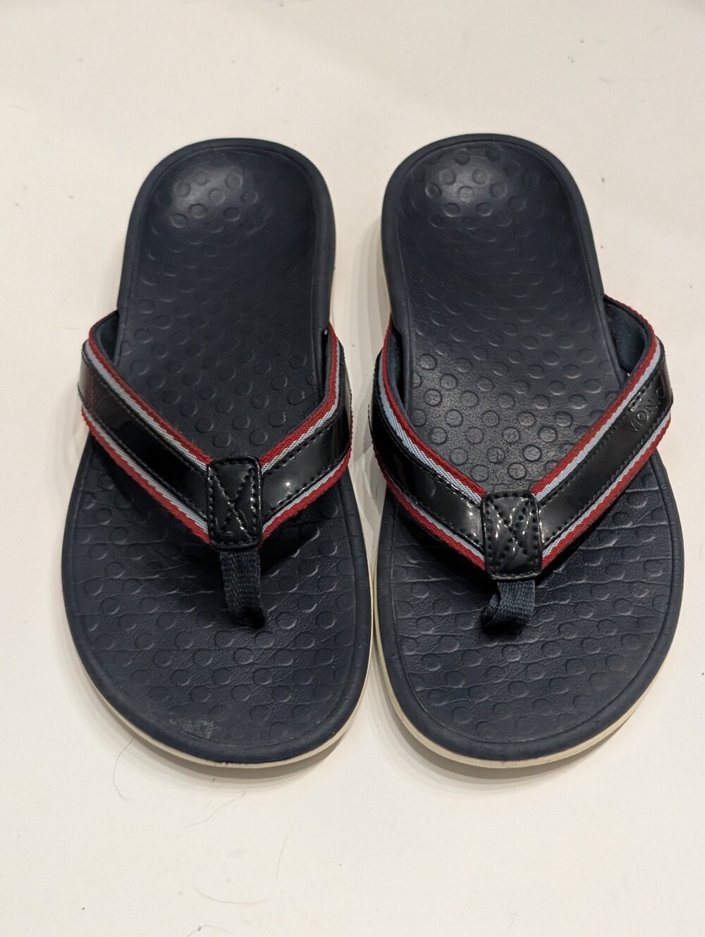 Vionic Women's 9 Tide Navy Blue Red Flip Flops Sandals Arch Support